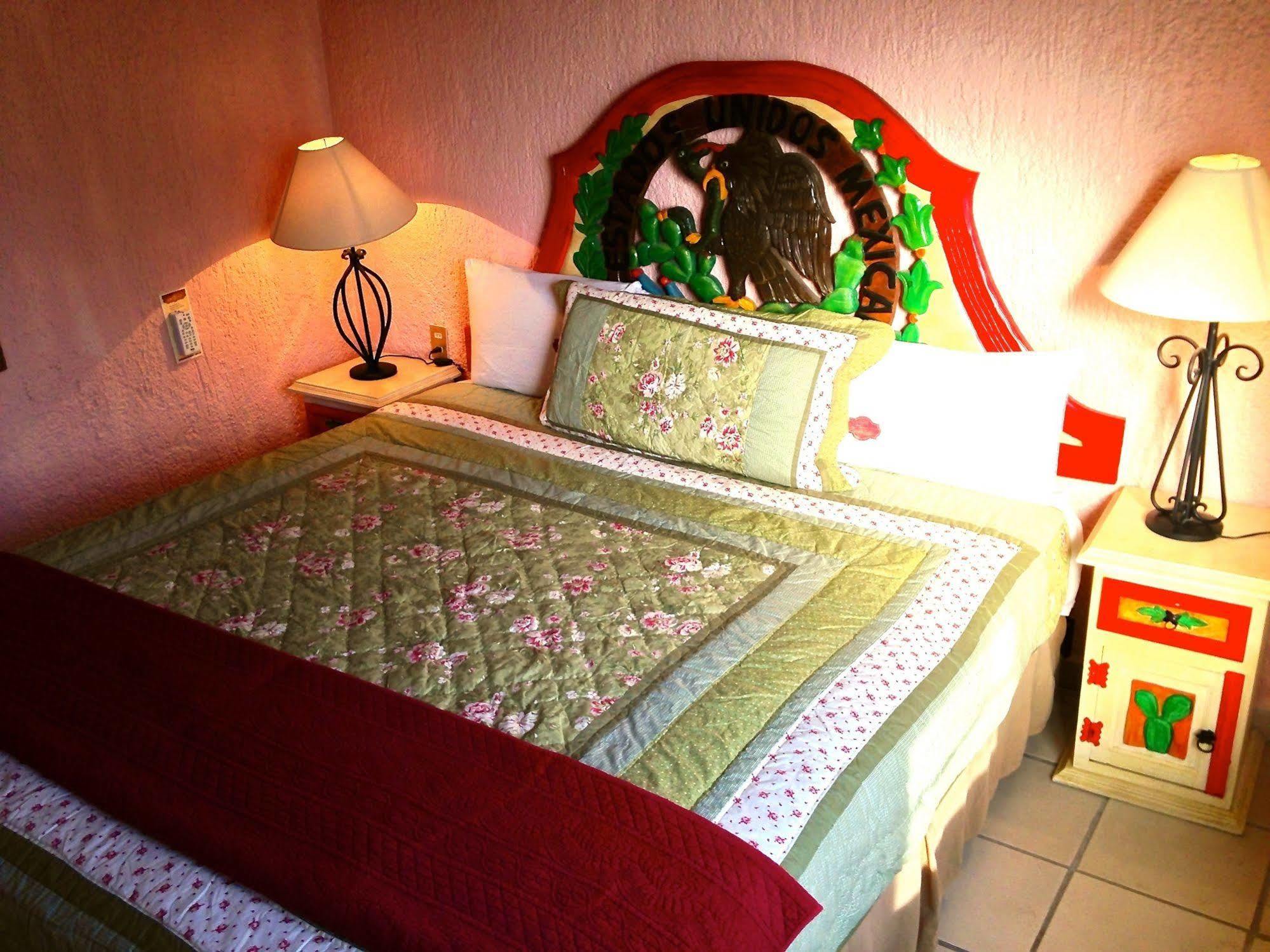 Hotel Mi Pueblito Tonalá Esterno foto