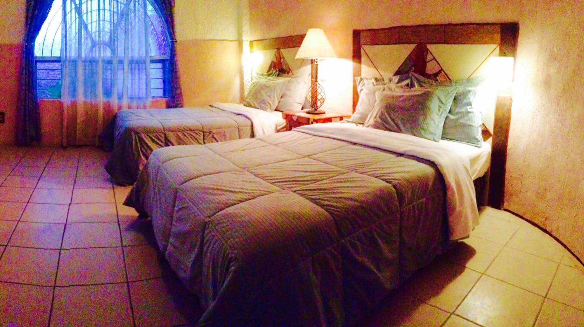 Hotel Mi Pueblito Tonalá Esterno foto