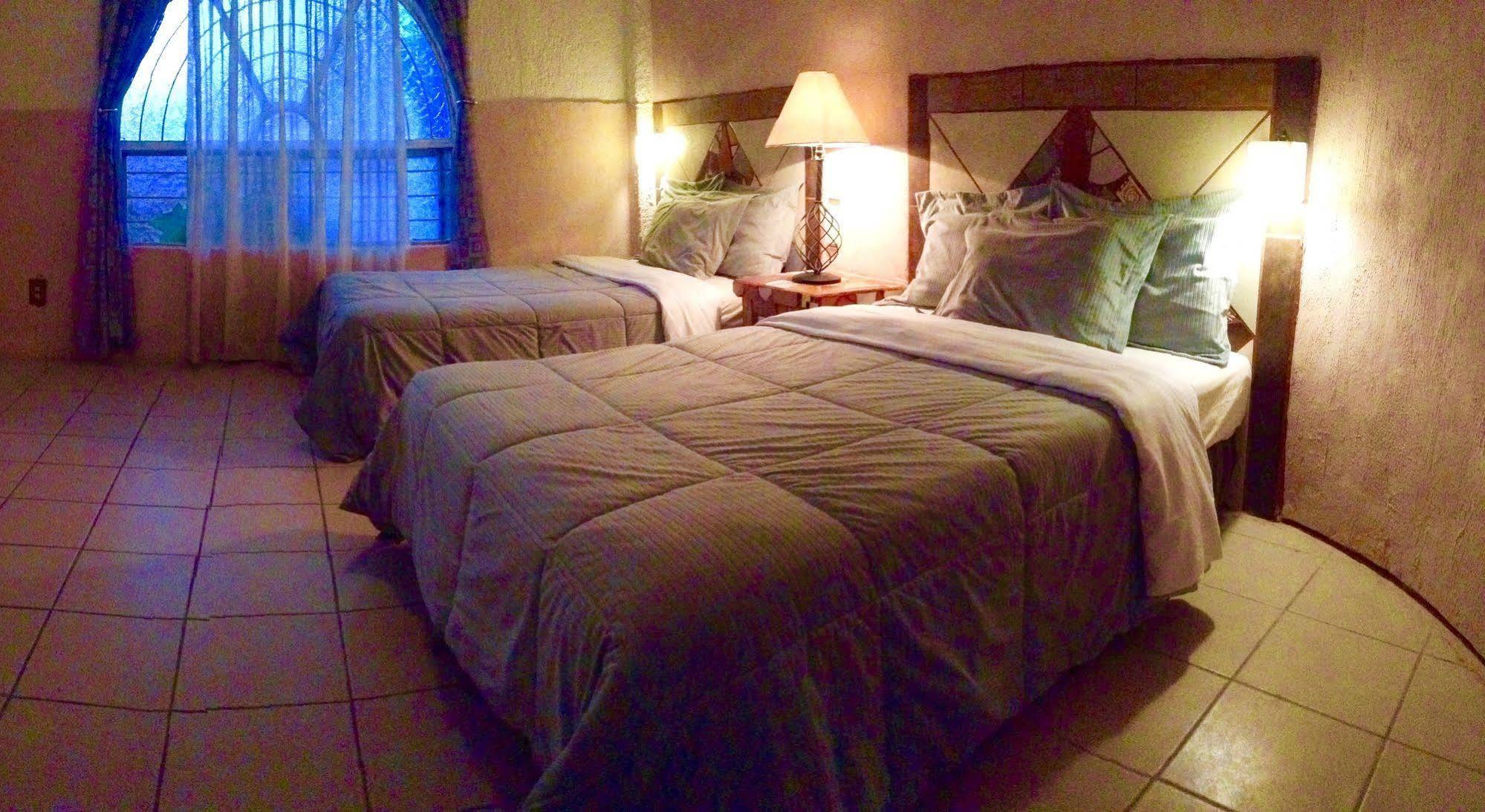 Hotel Mi Pueblito Tonalá Esterno foto