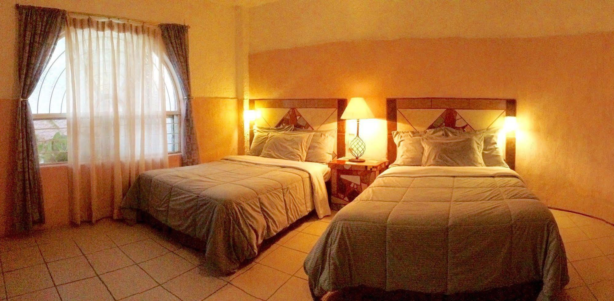 Hotel Mi Pueblito Tonalá Esterno foto