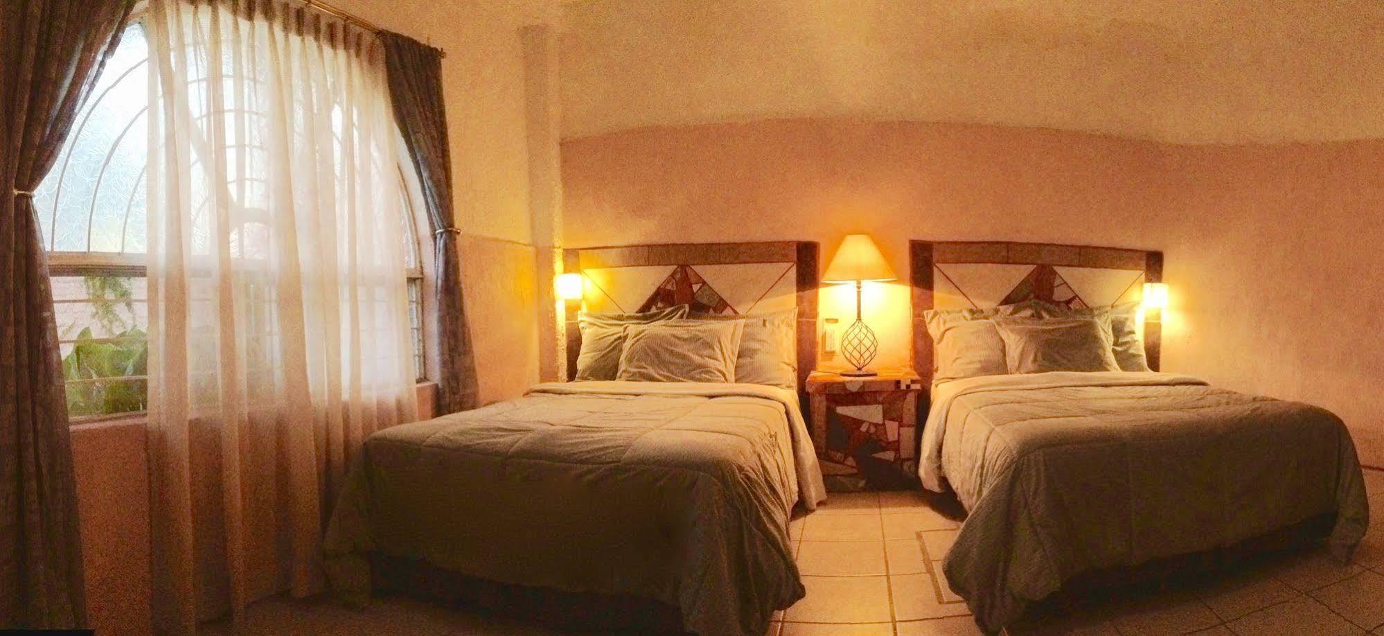 Hotel Mi Pueblito Tonalá Esterno foto